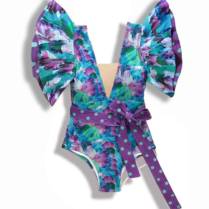 Effortlessly Bathing Suit With a Timeless Design