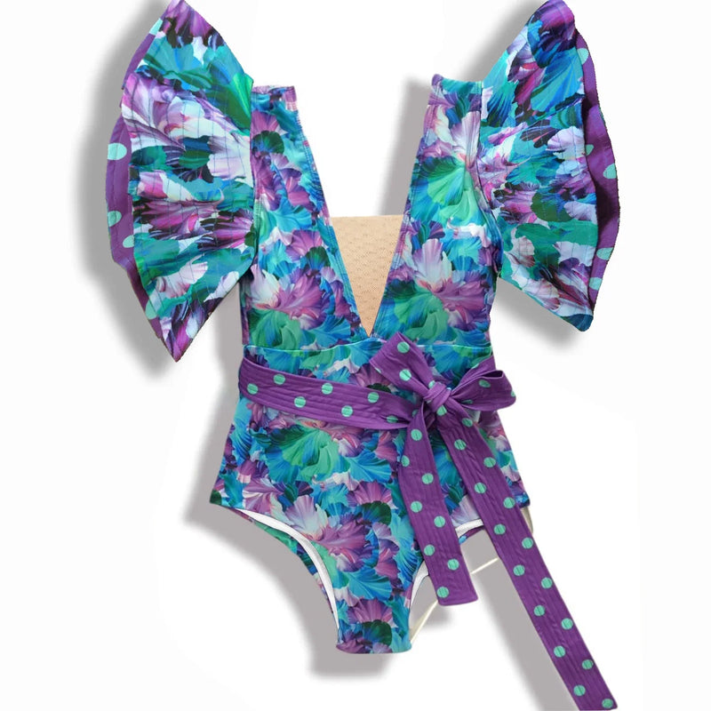 Effortlessly Bathing Suit With a Timeless Design