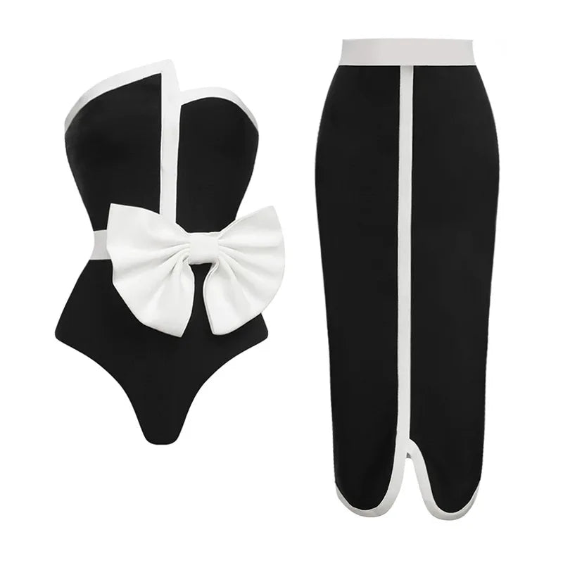Finely Styled Swimsuit With a Classic Look