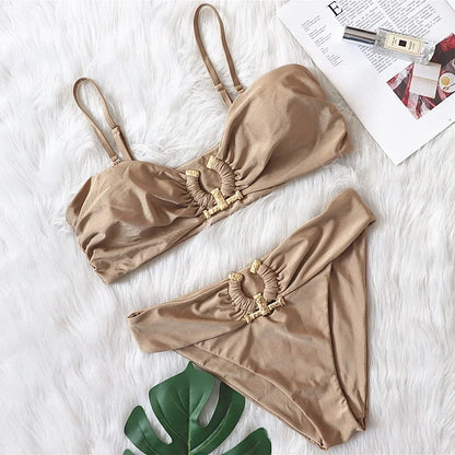 Effortlessly Bathing Suit With a Timeless Design