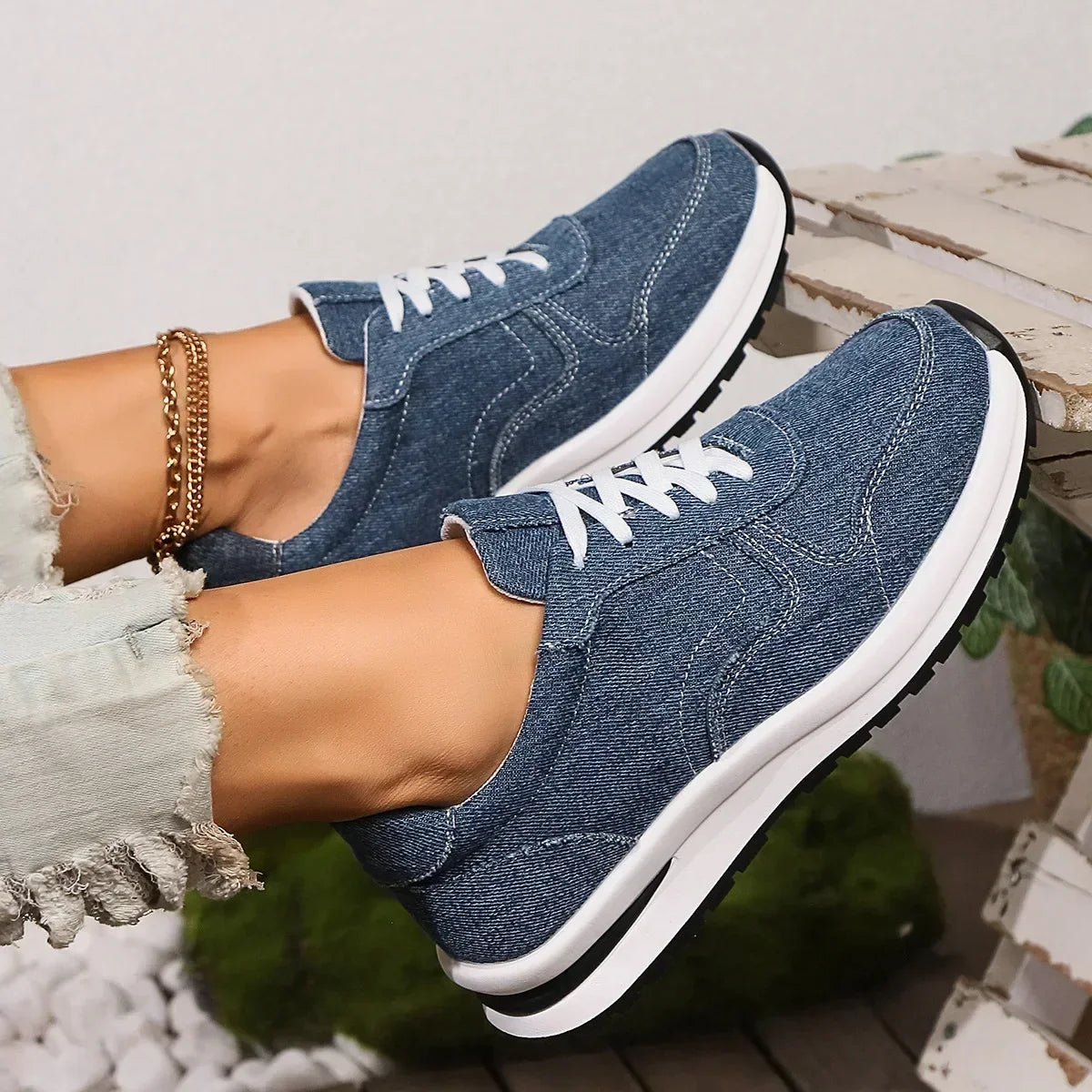 Durable and Supportive Orthopedic Sneakers