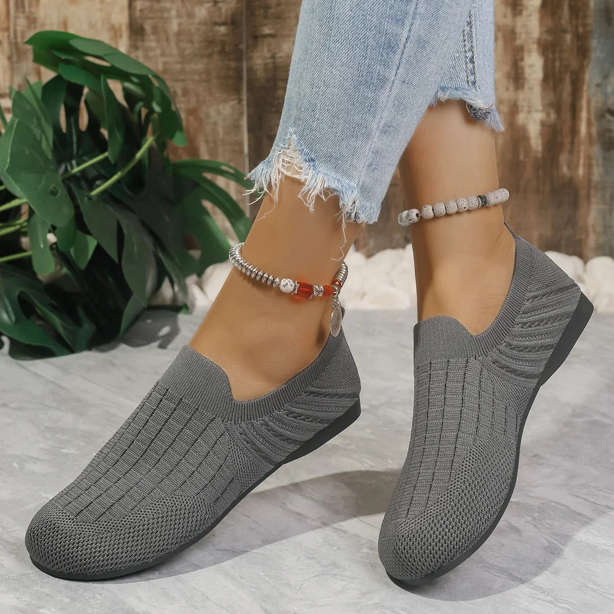 Comfortable and Fashionable Orthopedic Sneakers