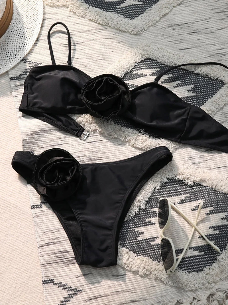 Beautifully Finished Bikini in a Timeless Design