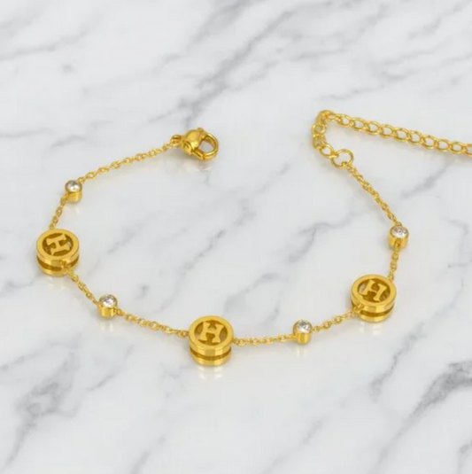 "hallie" Adjustable Gold Bracelet