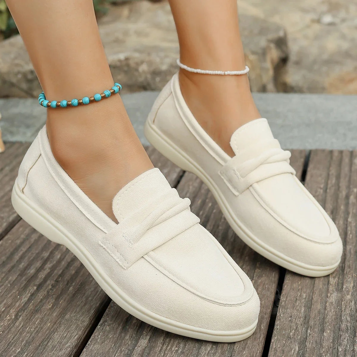 Durable and Supportive Orthopedic Sneakers