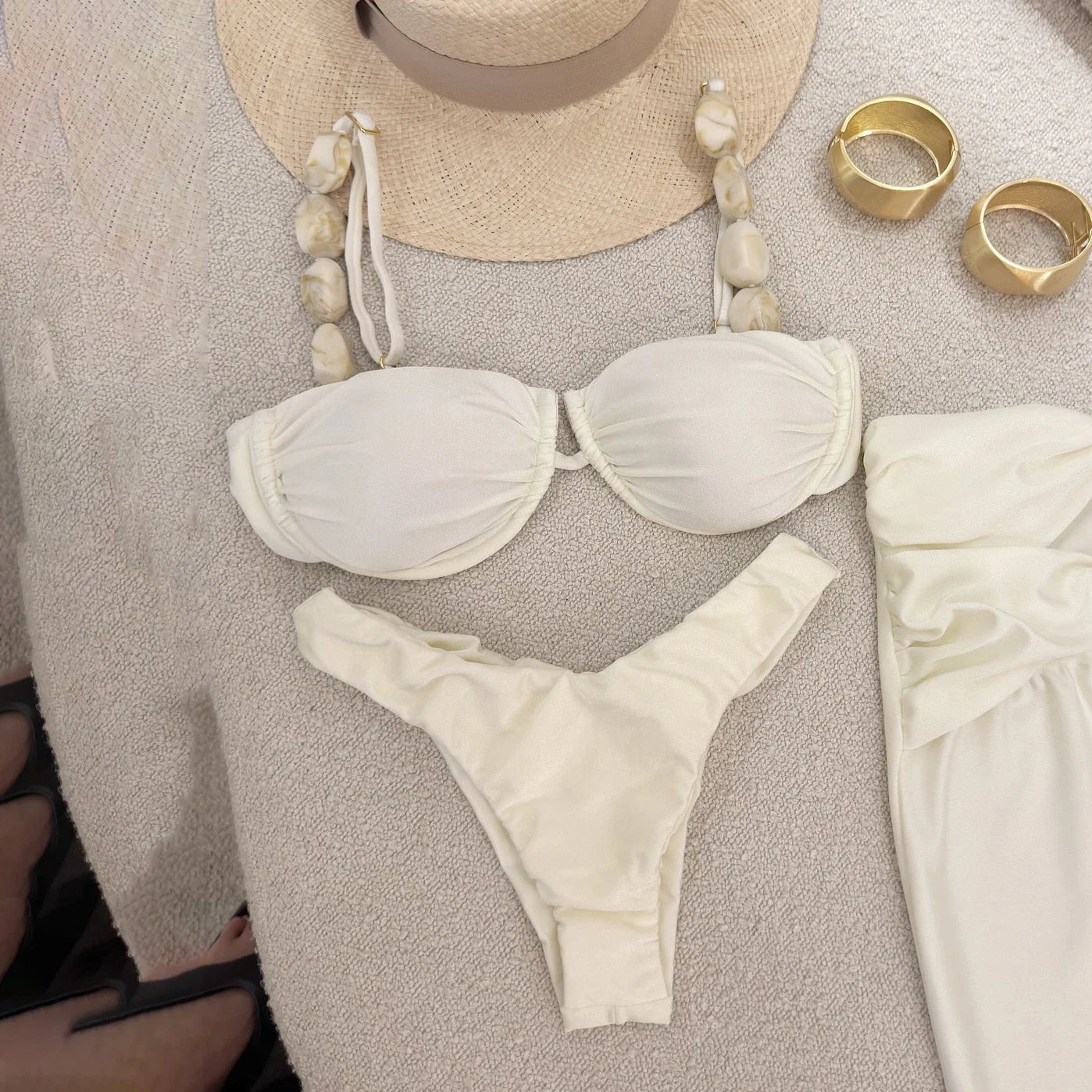 Casually Bikini With a Refined Edge