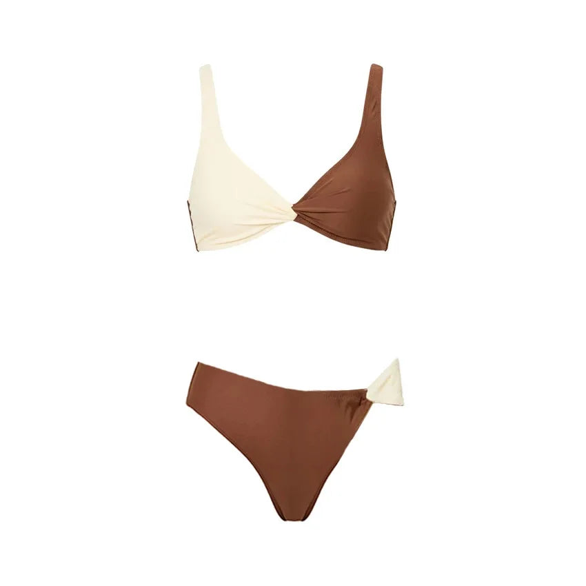 Casually Bikini With a Refined Edge