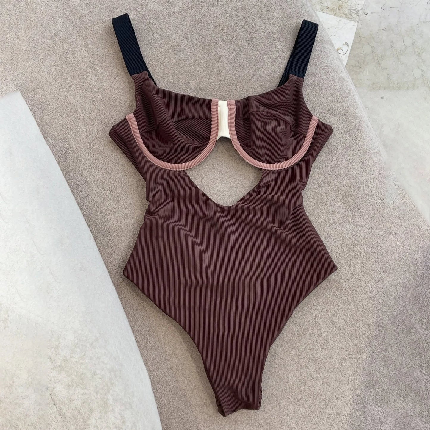 Effortlessly Bikini With a Timeless Design