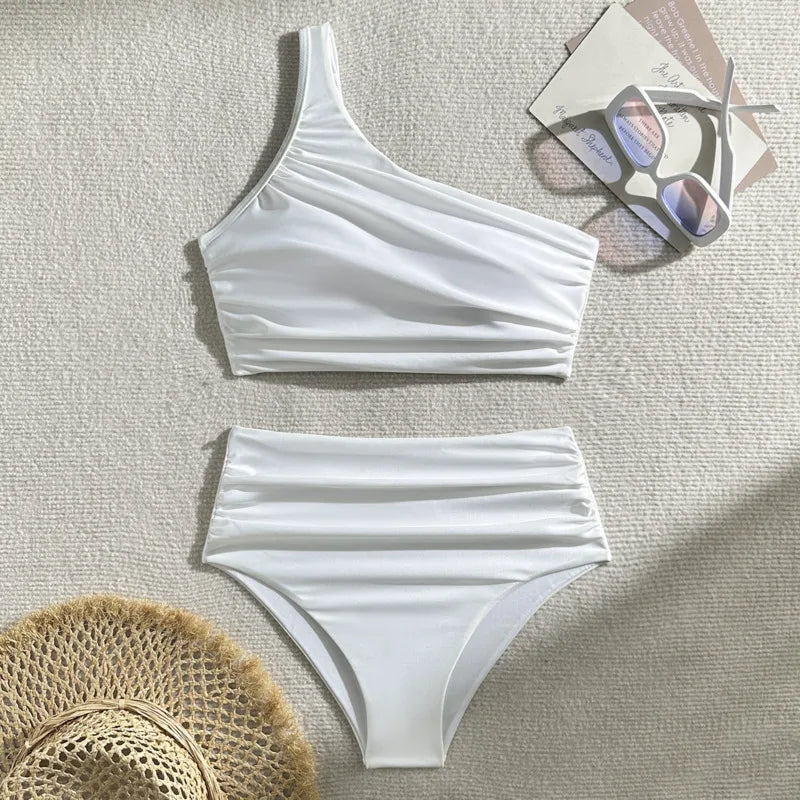 Casually Bathing Suit With a Refined Edge