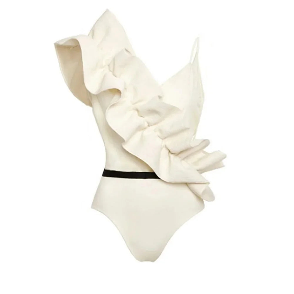 Beautifully Finished Bikini in a Timeless Design