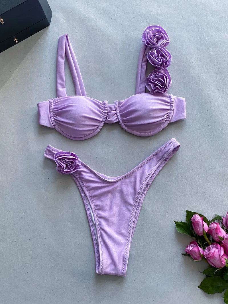 Beautifully Finished Bikini in a Timeless Design