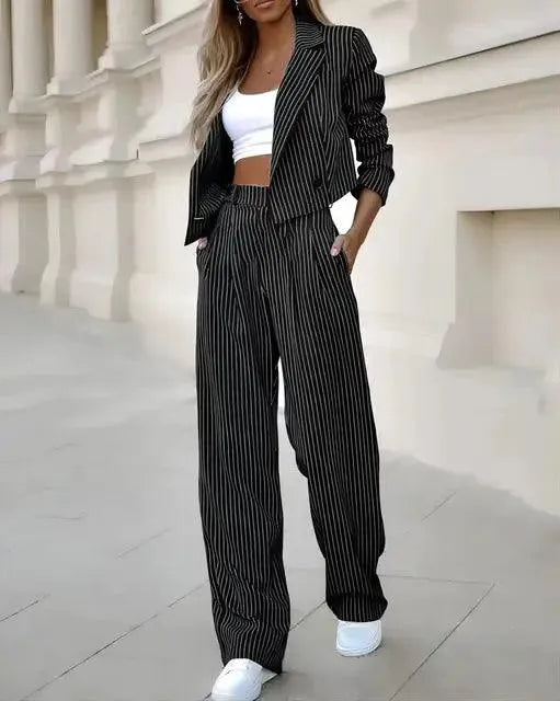 LM | Stylish women's blazer with matching trousers
