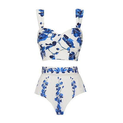 Beautifully Finished Bikini in a Timeless Design