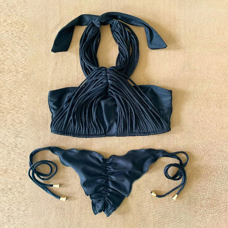 Casually Bikini With a Refined Edge