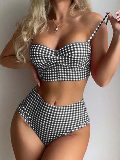 Casually Bathing Suit With a Refined Edge