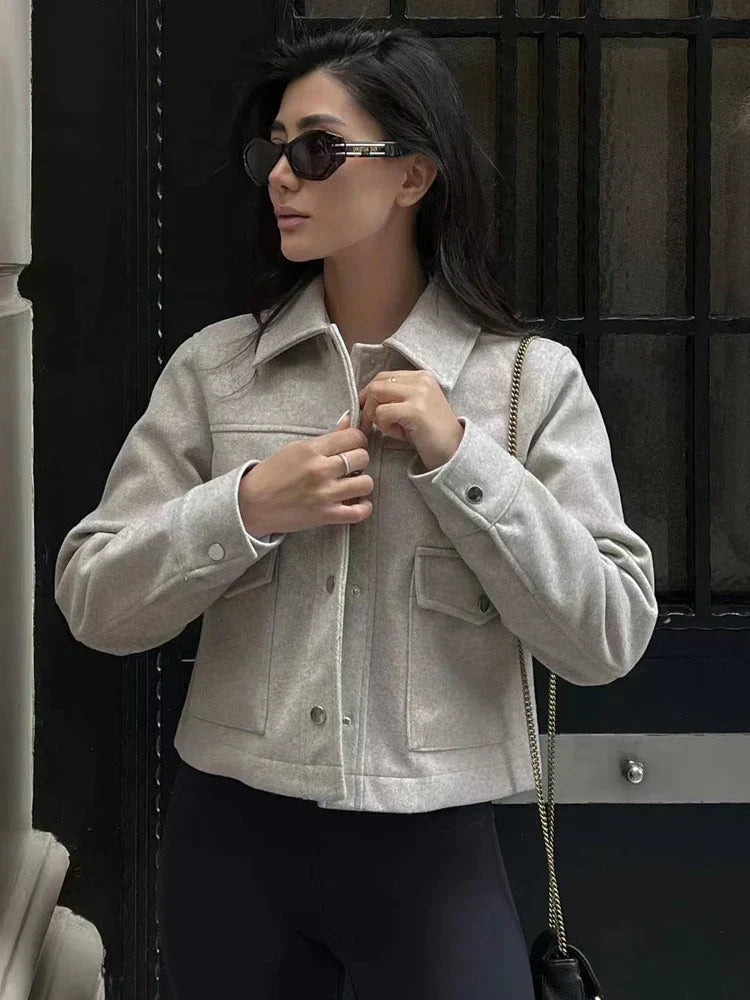 LM | Chic wool coat with button fastening for women
