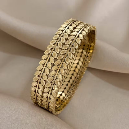 Regal Laurel Grace Bracelet