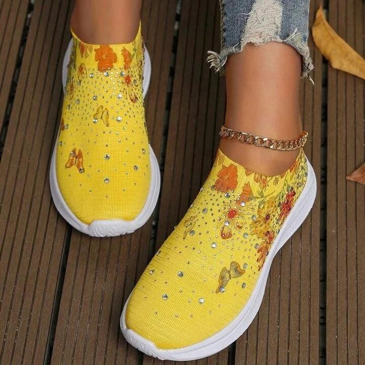 LM | Stylish, breathable slip-on sneakers