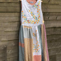 Women's Retro Plaid Pattern Floral Patch Pocket Sleeveless Dress artswardrobe