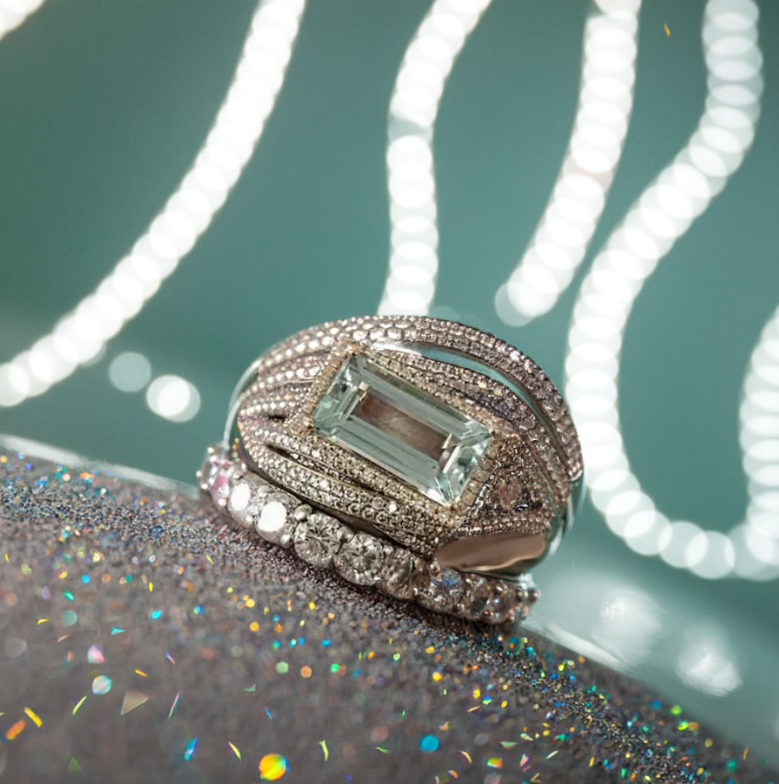 Classic Silver Set with Timeless Appeal