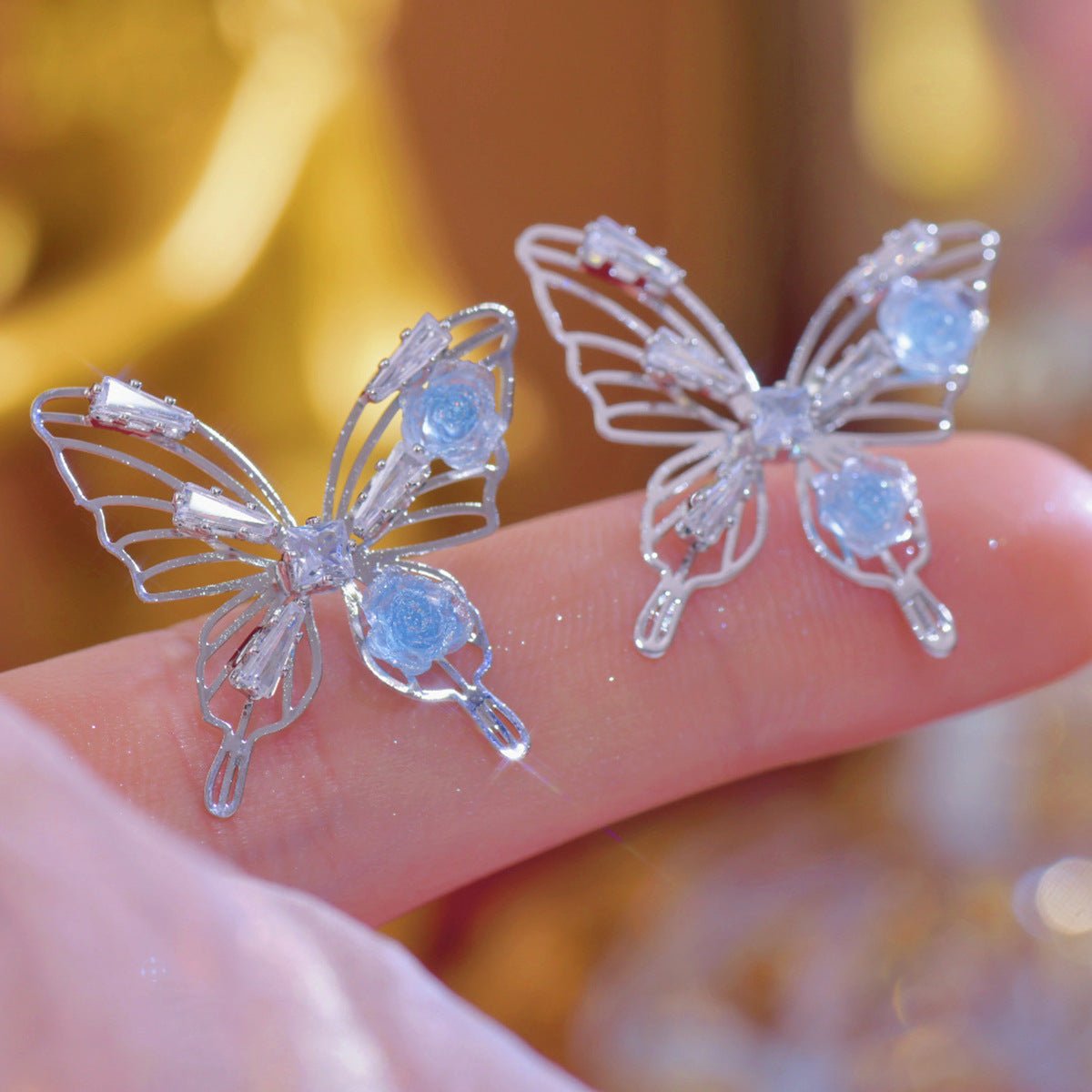 [] Blue Rose Butterfly Earrings