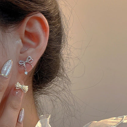 [] Delilah Bow Earrings