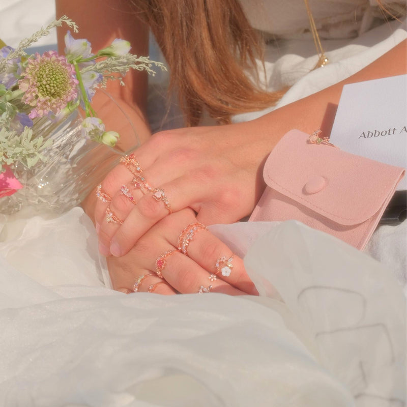 [] Freya Butterfly Ring in Rose Gold
