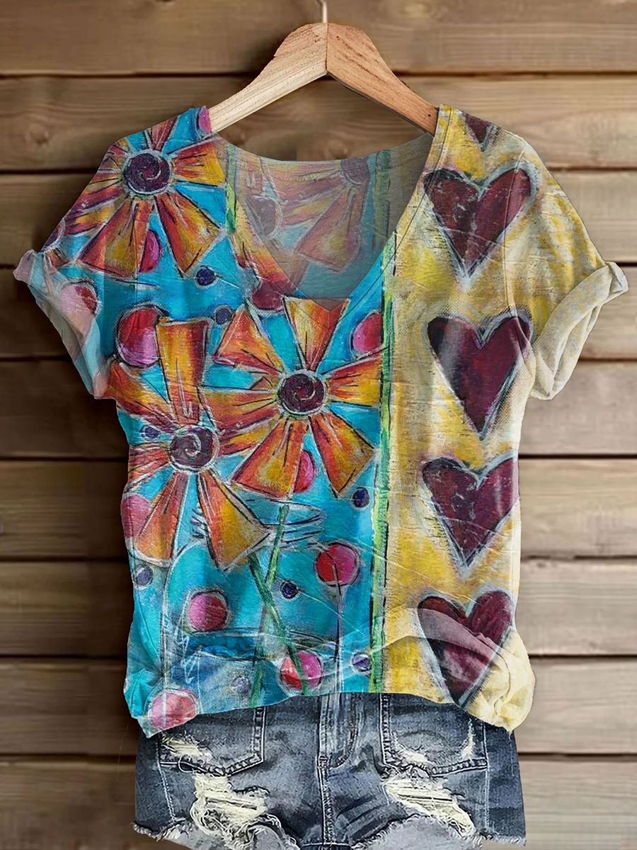 Women's Floral Heart Colorblock Art Print V-Neck T-Shirt