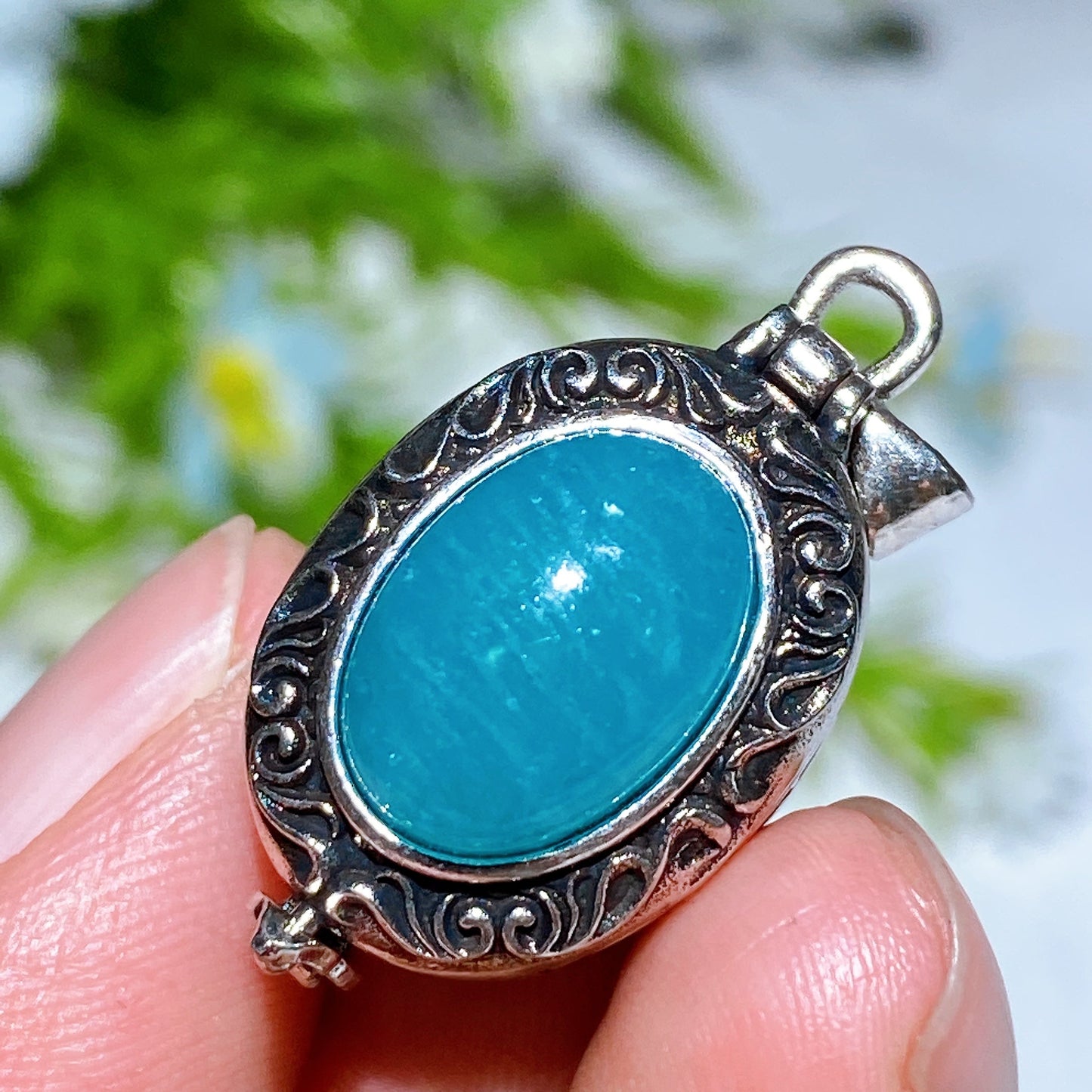 Crystal Healing Tiger Eye Pendant 25mm