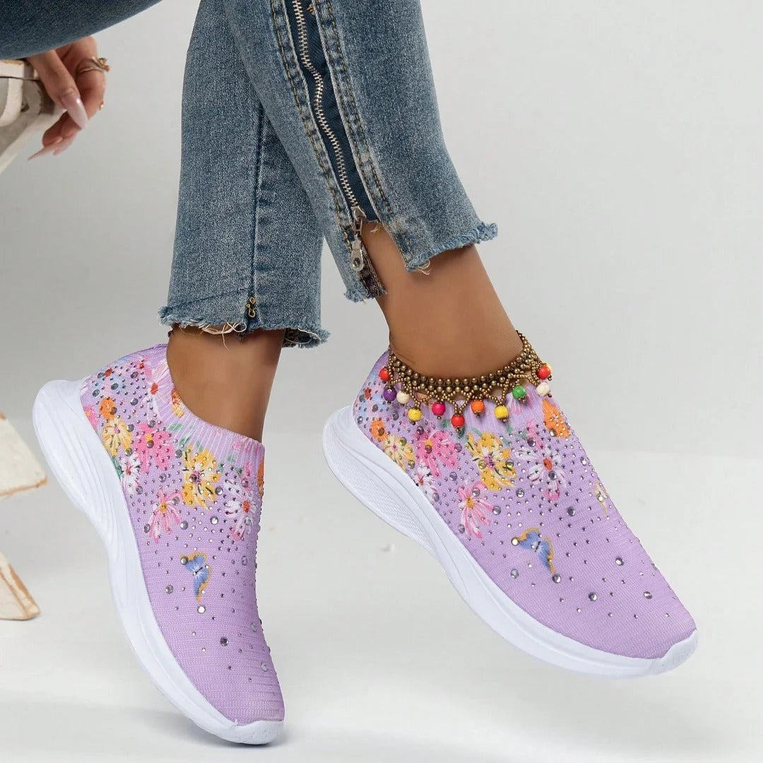 LM | Stylish, breathable slip-on sneakers