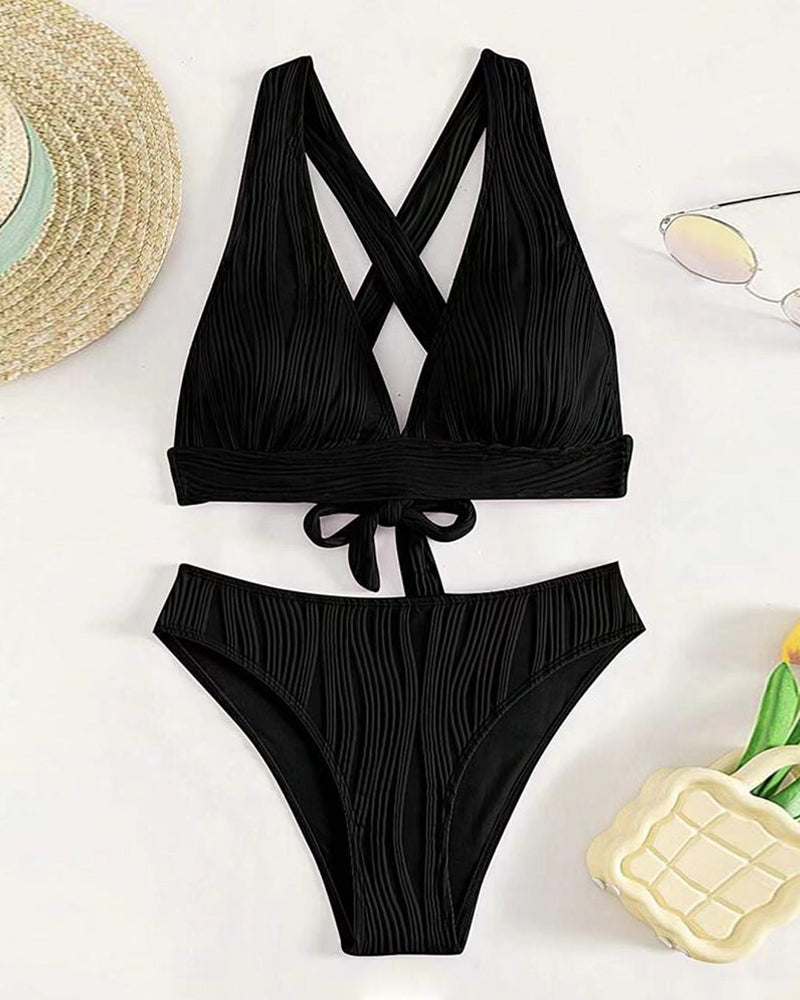 LM | Single-colored, sexy bikini with deep V-neckline