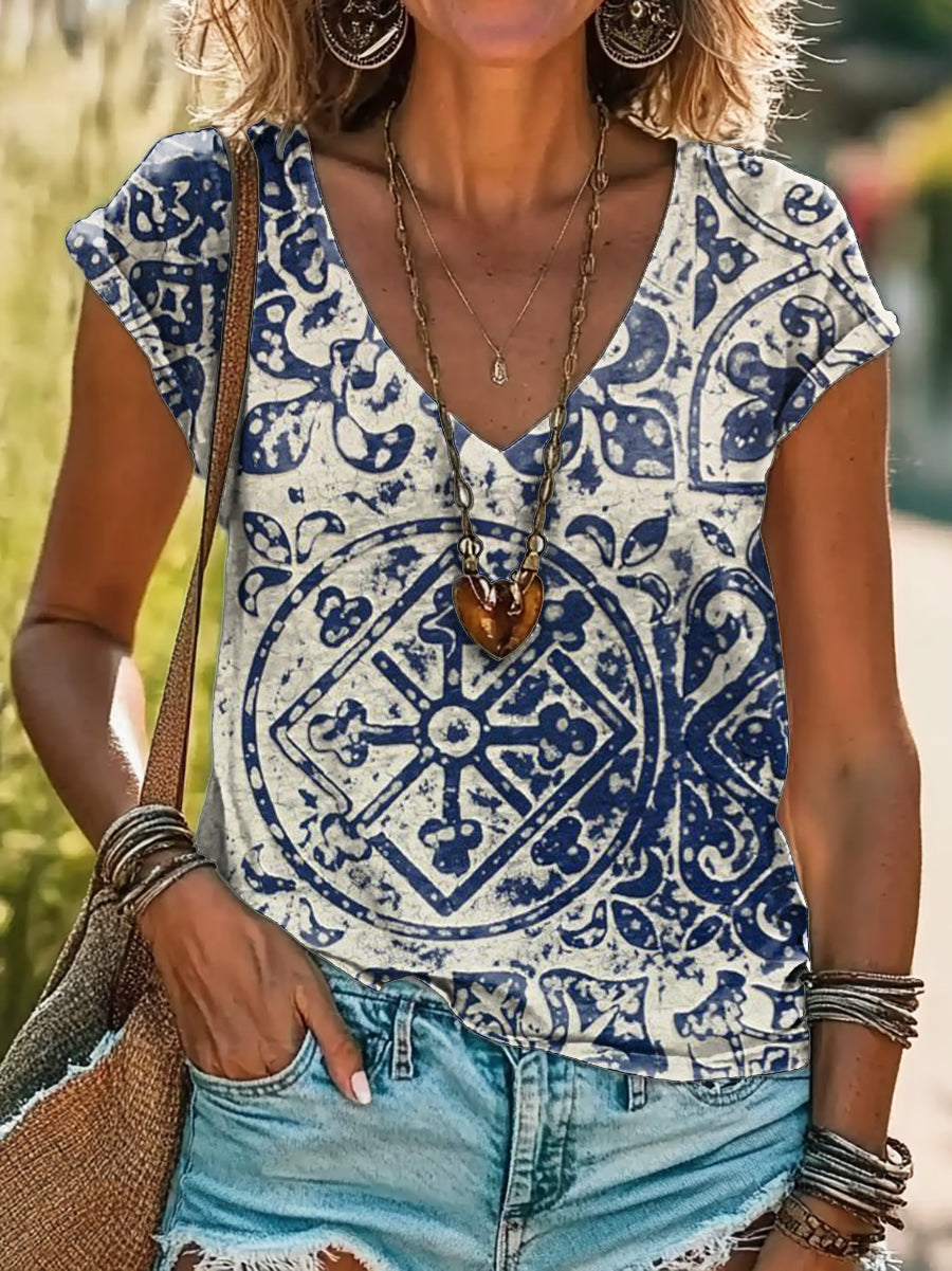 Vintage Ethnic Floral Art Print 100%Cotton V-neck T-Shirt