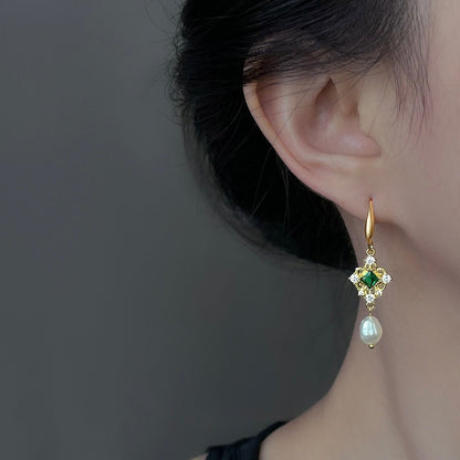 [sample ] Daphne Emerald Pearl Earrings