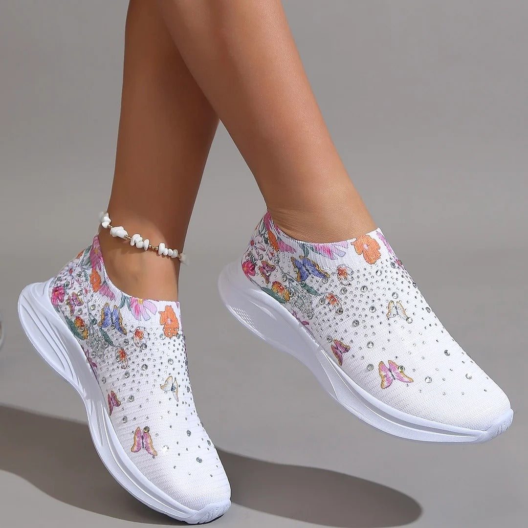 LM | Stylish, breathable slip-on sneakers