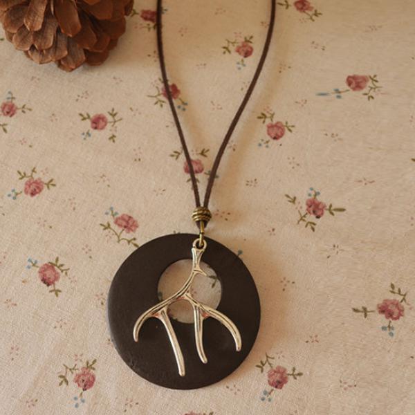 Accessory Retro Round Shape Metal Wood Necklace