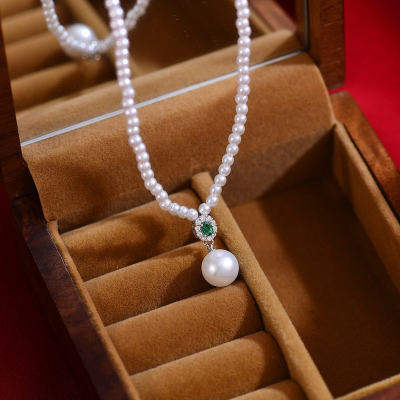 [] Emerald Pearl Necklace