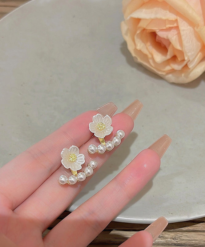 Brief White Copper Overgild Pearl Stud Earrings