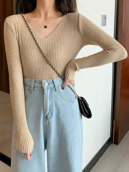 EP | Basic Pull en tricot col V