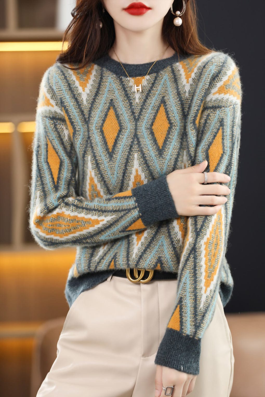 LM | Round neck knitted sweater 2024