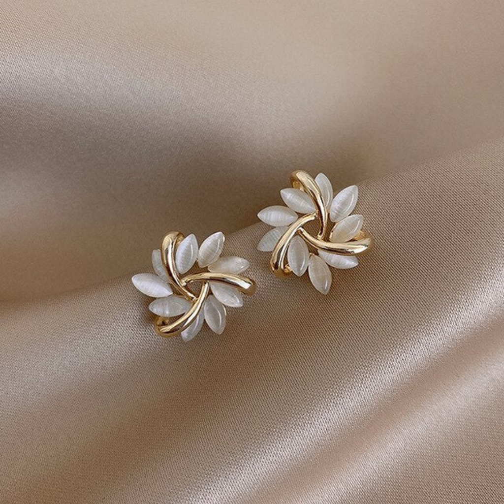 Vintage Handmade Gold Earring