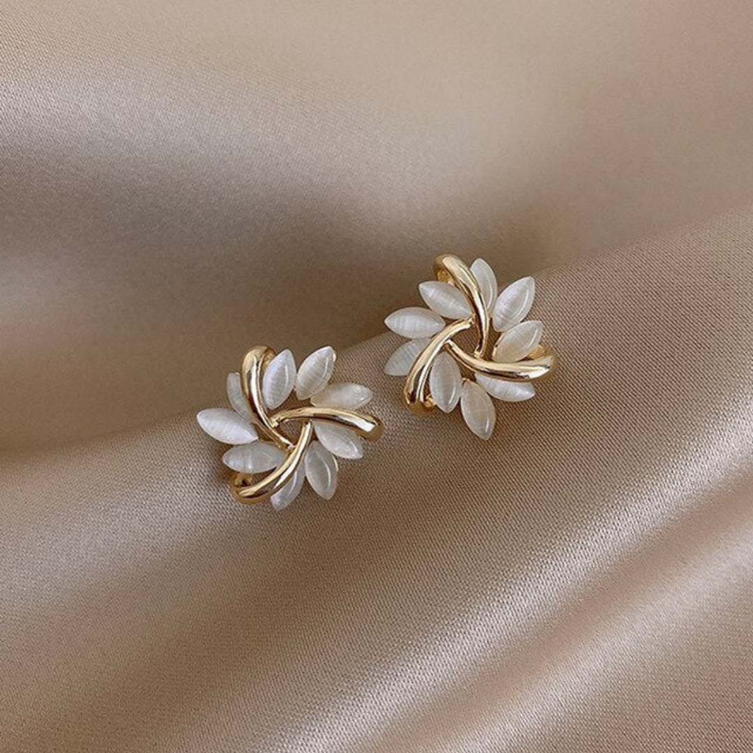 Vintage Handmade Gold Earring