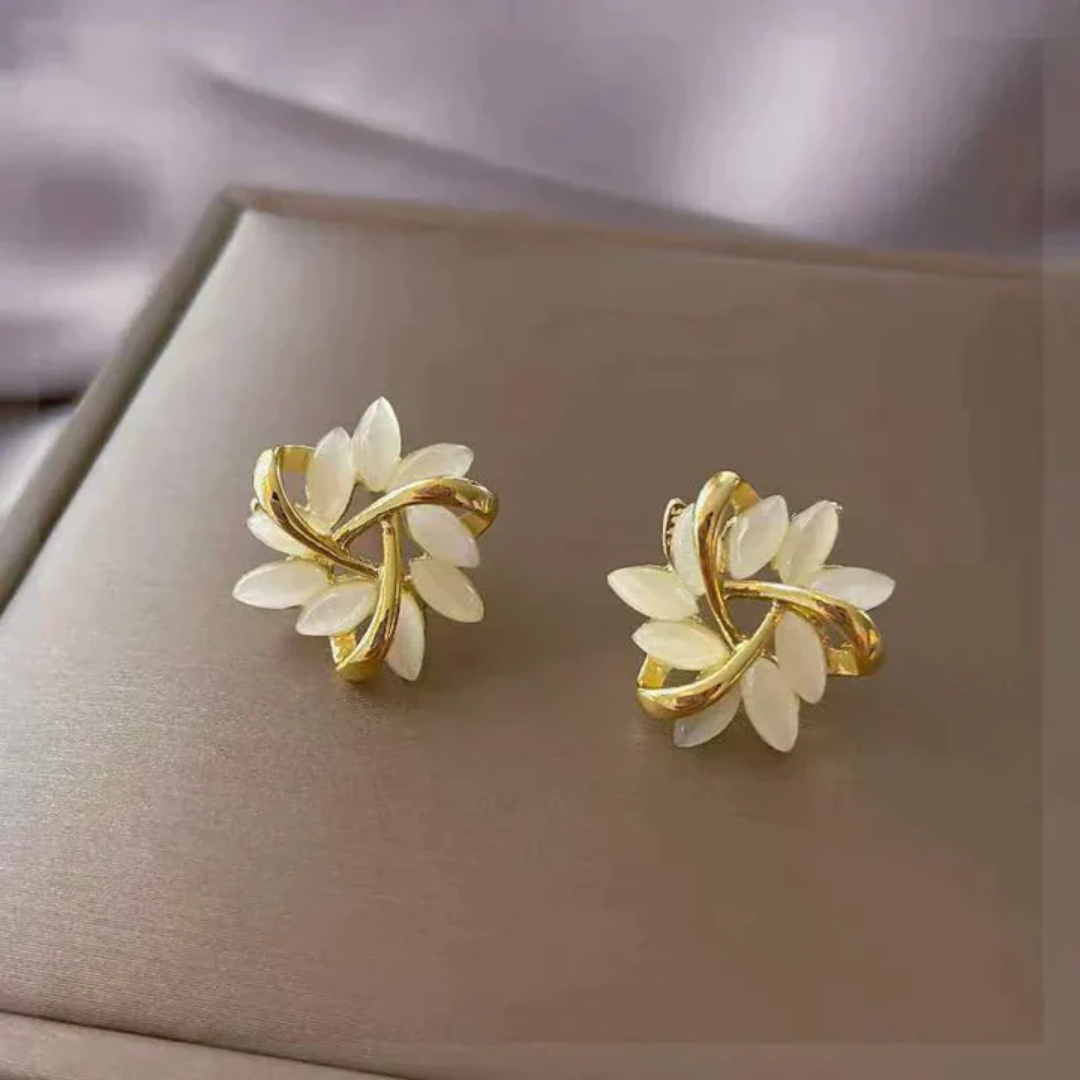 Vintage Handmade Gold Earring