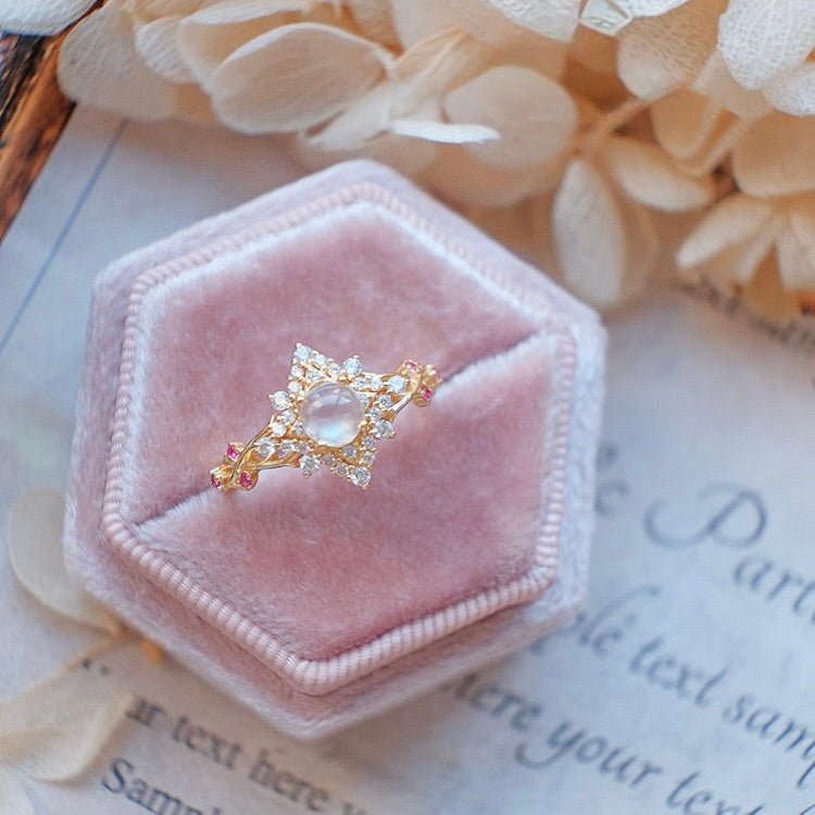 Opaline Fleur Ring