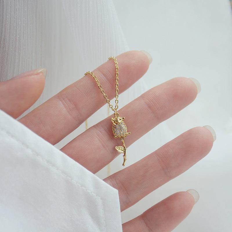 [] Rose Necklace