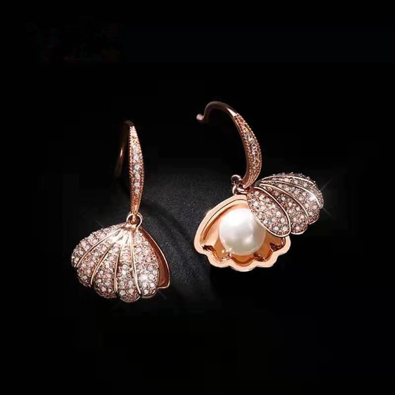 Pearly Shell Mermaid Necklace
