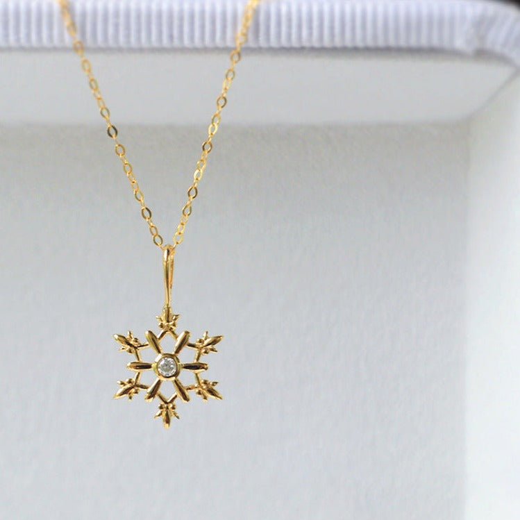 Joan Snowflake Necklace
