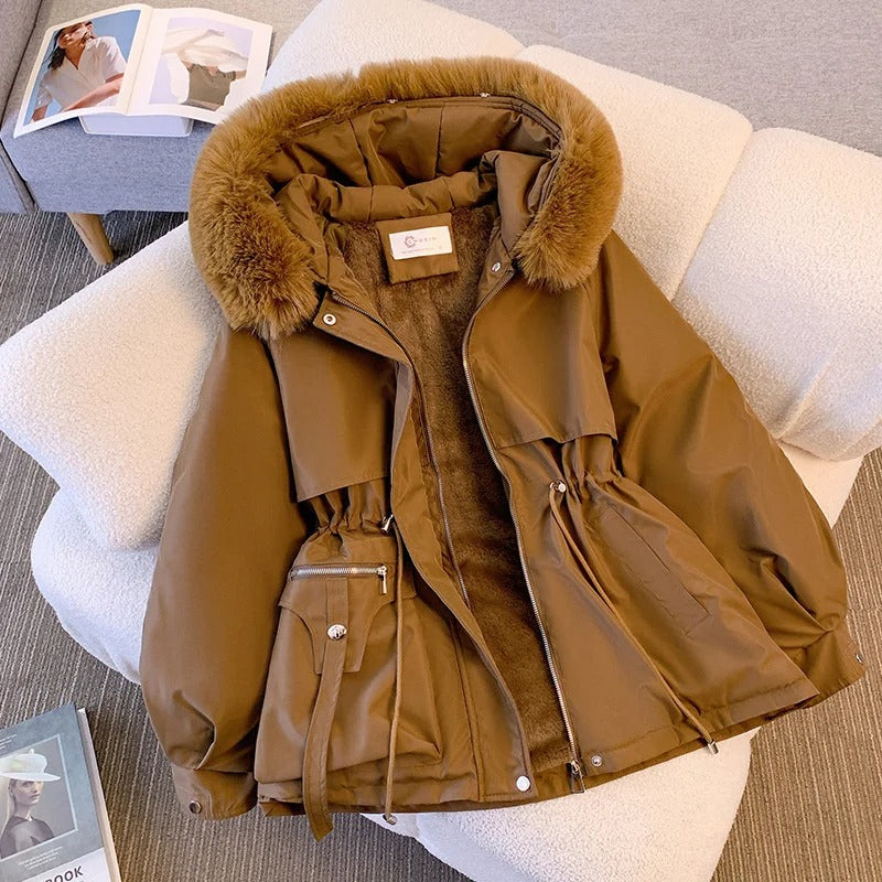 LM | stylish coat with fur collar