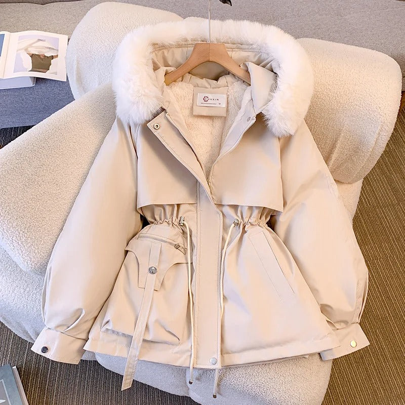 LM | stylish coat with fur collar