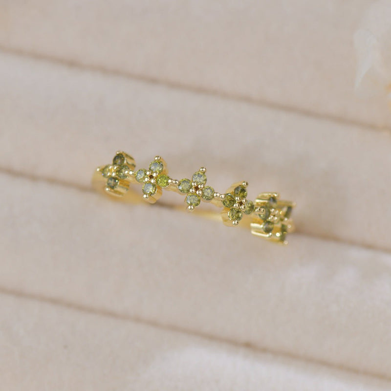 Verde Blossom Band Ring