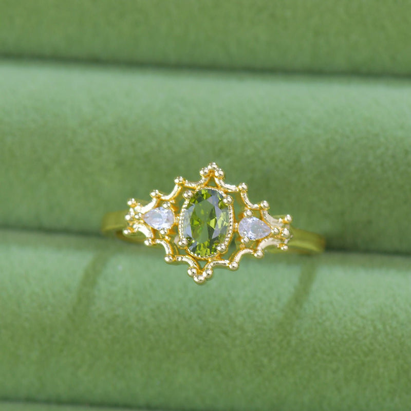 Verde Regalia Oval Ring